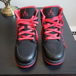 Air Jordan's Black and Salmon trim 5Y